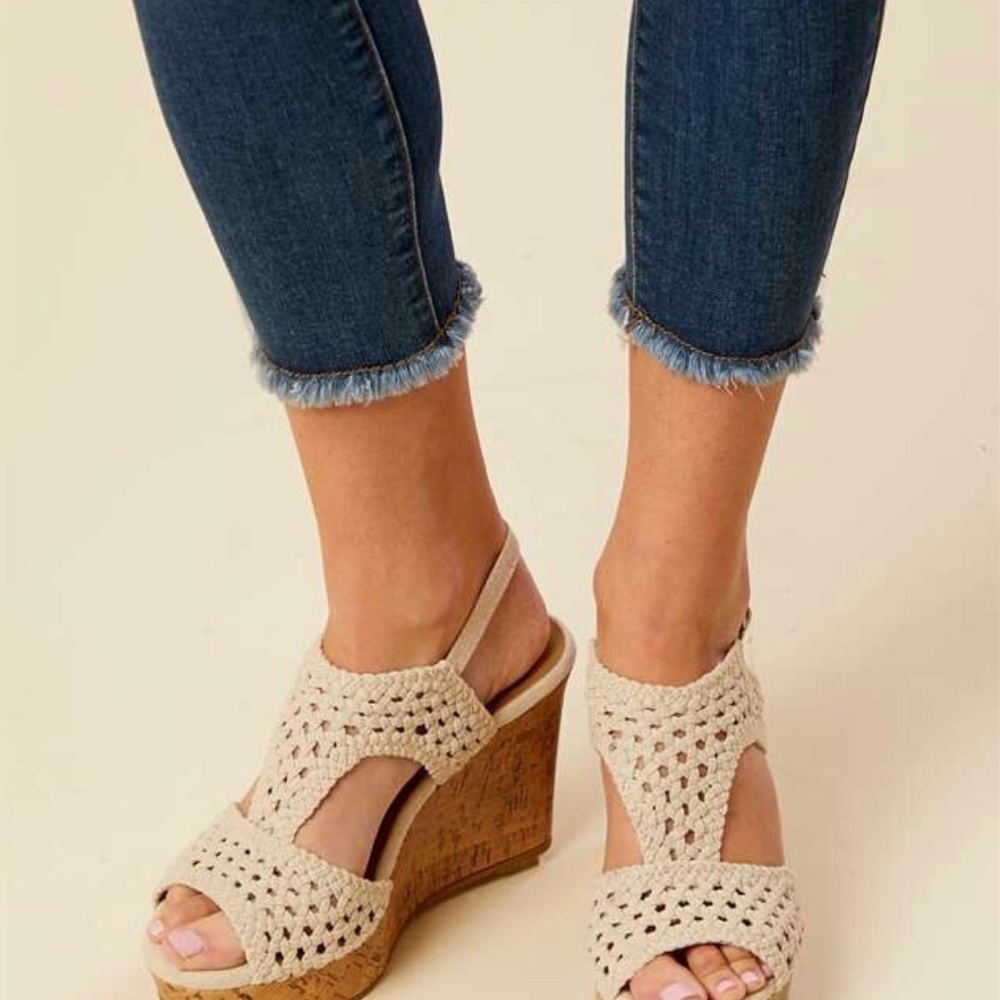 Altar'd State Angela Crochet Wedge Sandal 7.5 Medium